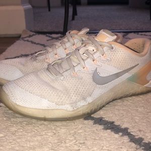 Women’s Nike metcons